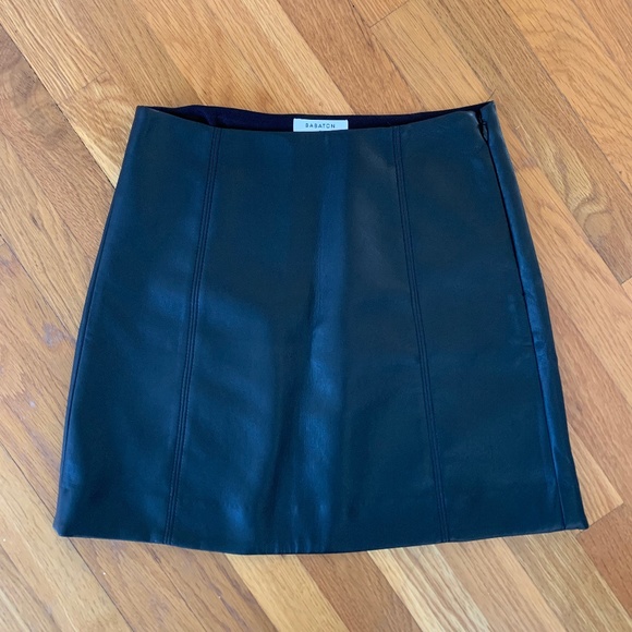 Babaton Vegan Leather Modern Mini Skirt Size 2 - Picture 1 of 3